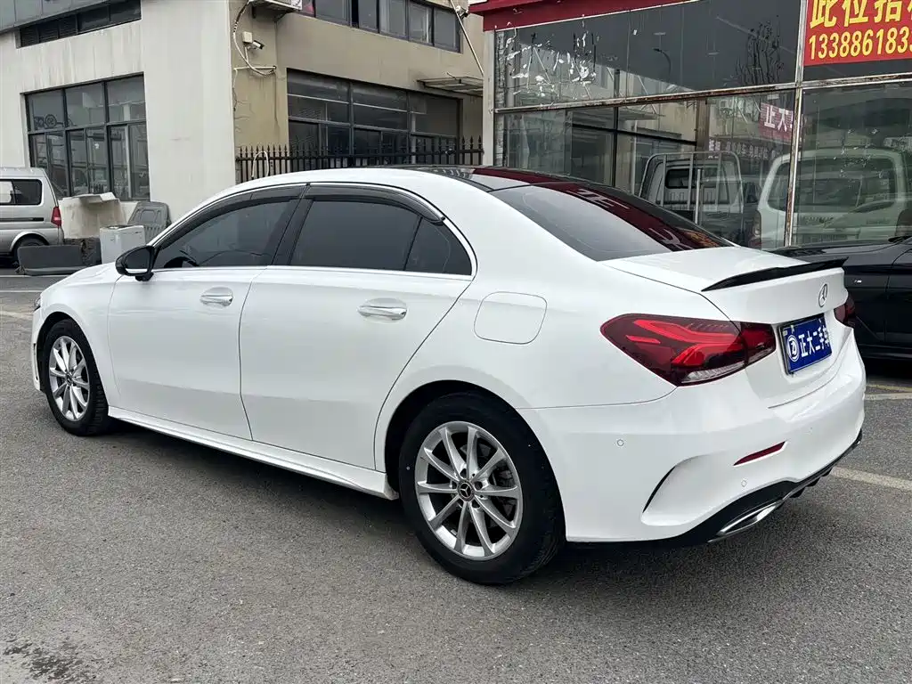 Mercedes-Benz A-Class 2020 Facelift A 200 L Sport Sedan Dynamic фото 9