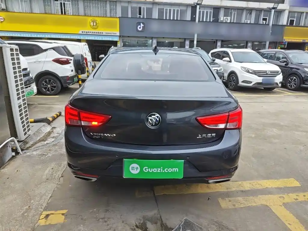 Buick Verano 2018 Sedan 20T Dual Clutch Leading фото 6