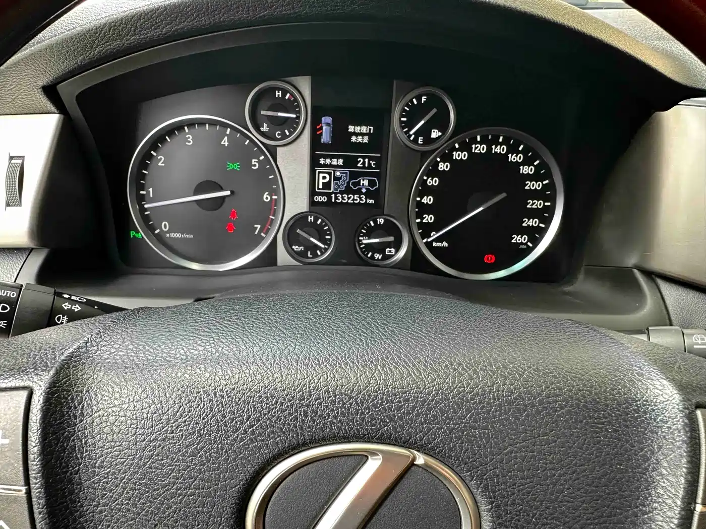 Lexus LX 2013 570 фото 13