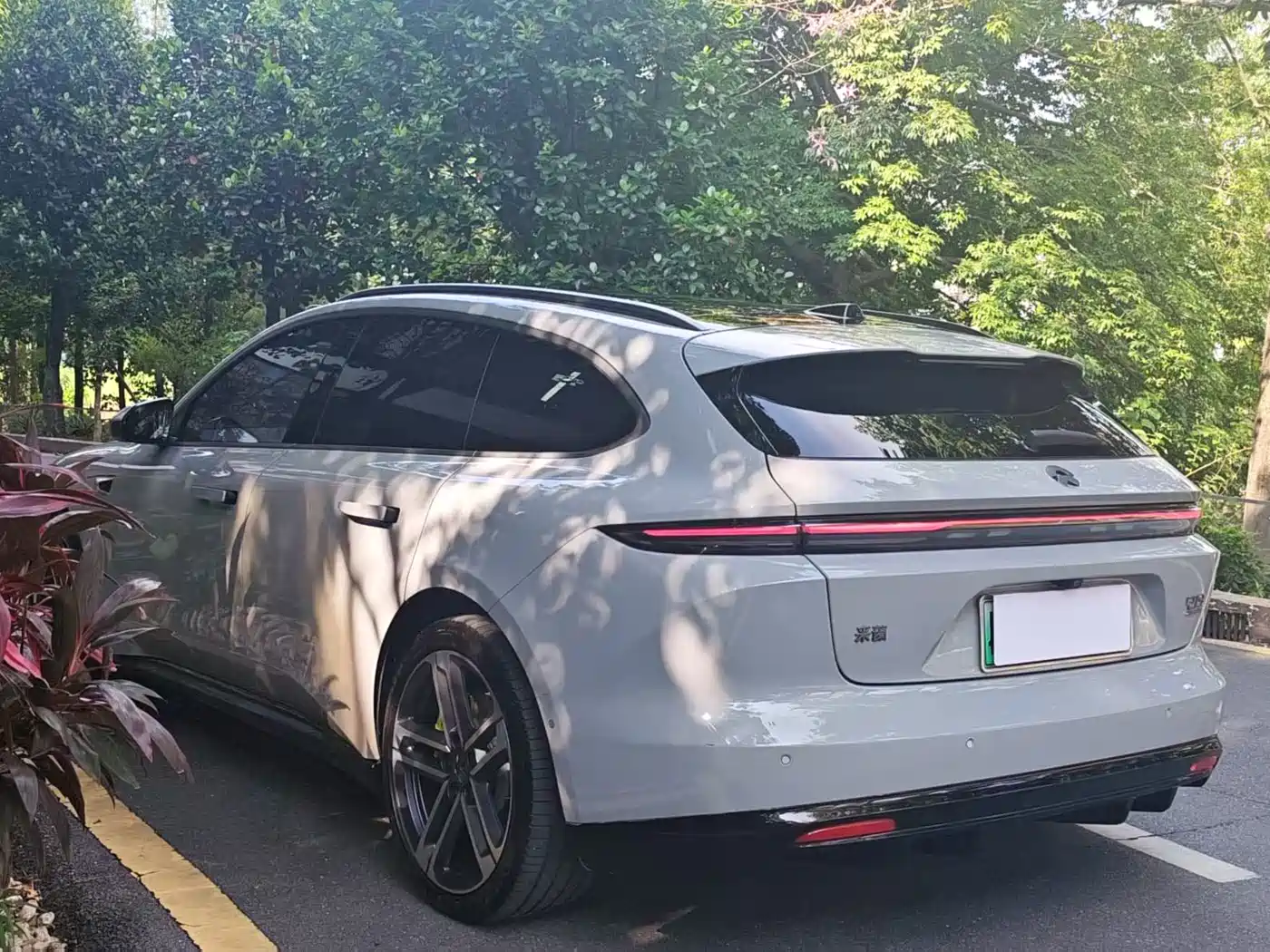 NIO ET5T 2026 2025 Model Champion Commemorative Edition 75kWh Touring
