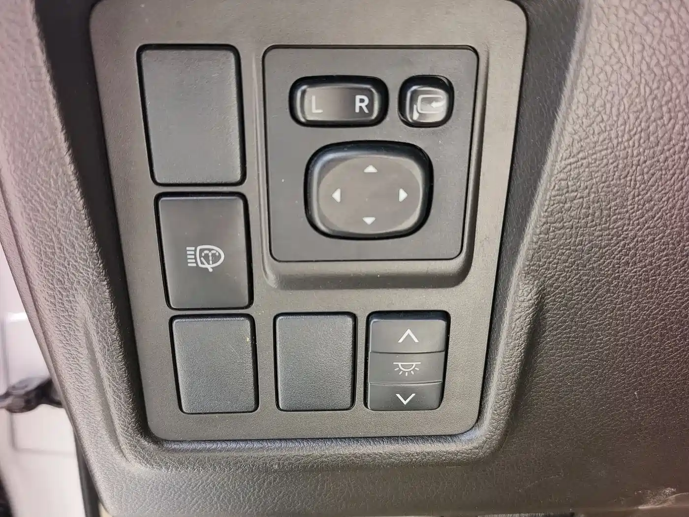 Toyota Prado 2010 4.0L Automatic VX NAVI фото 11