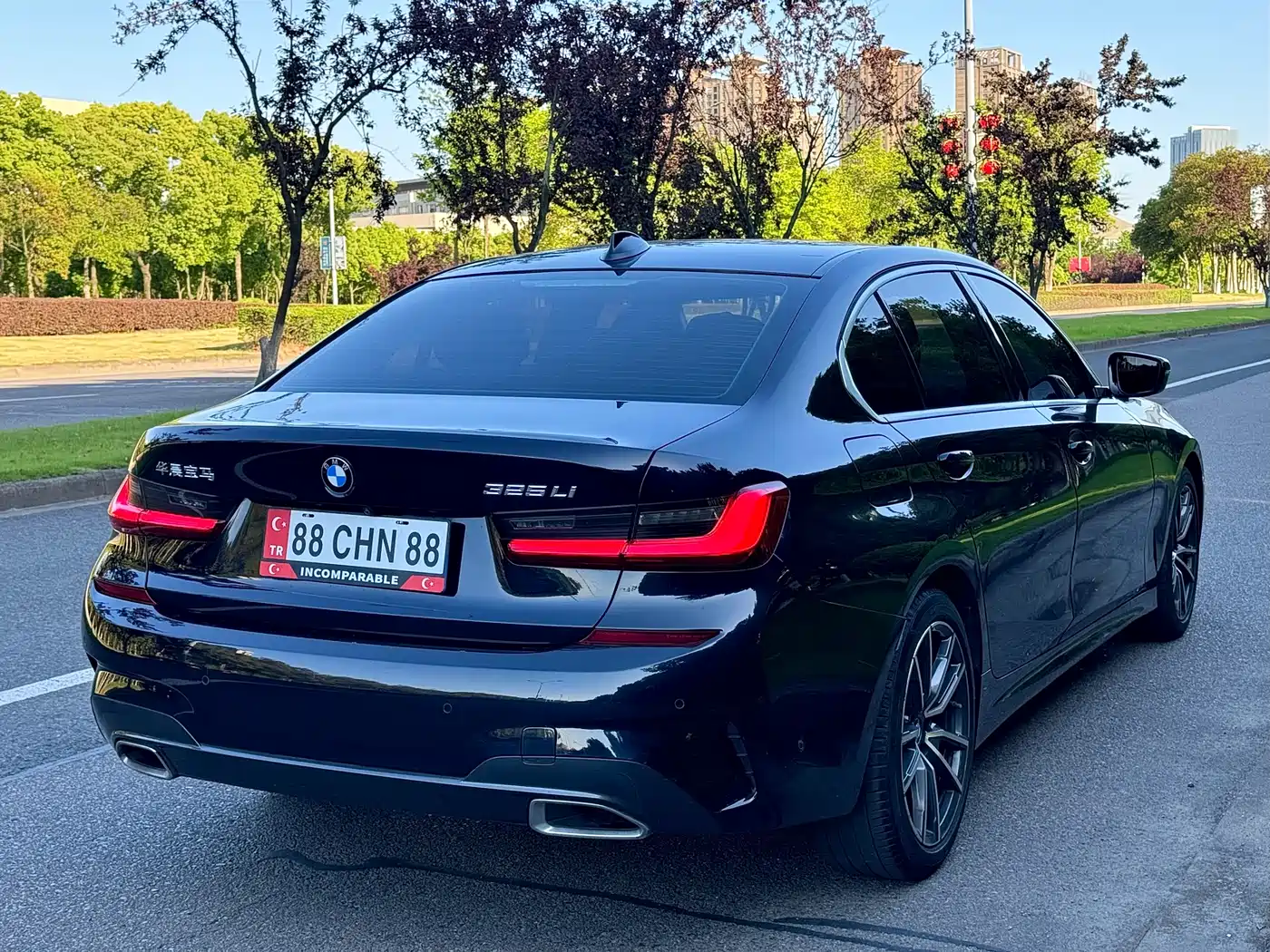 BMW 3 Series 2020 325Li M Sport Package фото 10