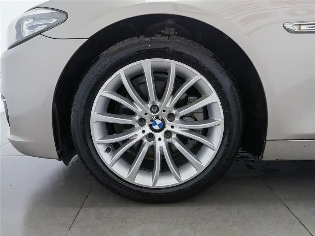 BMW 5 Series 2017 525Li Luxury Design Package фото 17