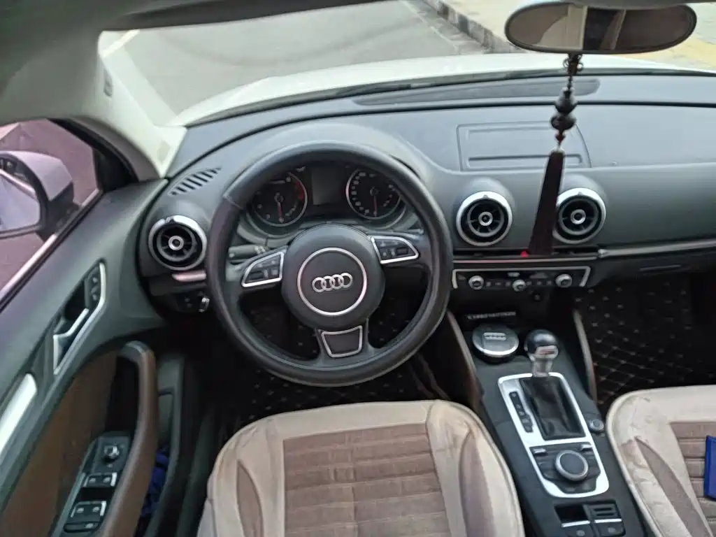 Audi A3 (Import) 2015 2014 Limousine 40 TFSI S line Comfort
