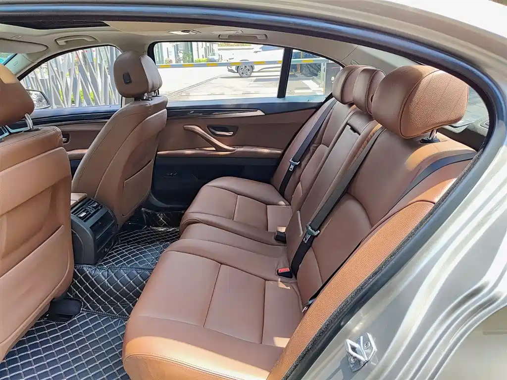BMW 5 Series 2014 520Li Elegance фото 8