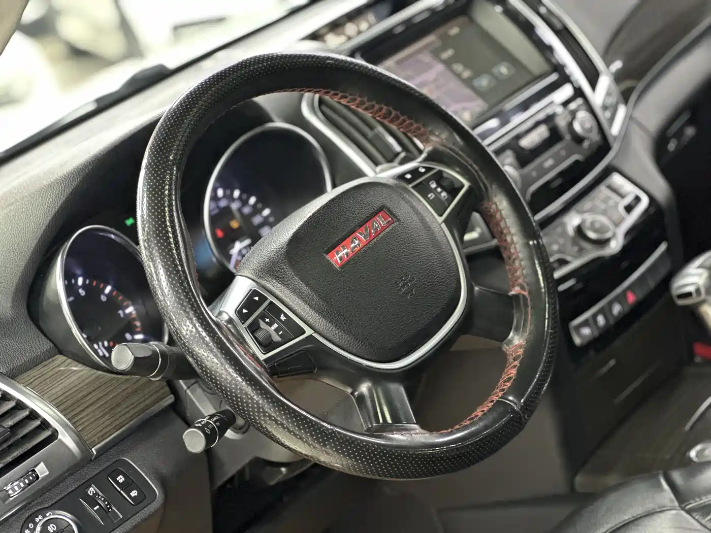 Haval H9 2015 2.0T 4WD Luxury 7-Seater фото 28