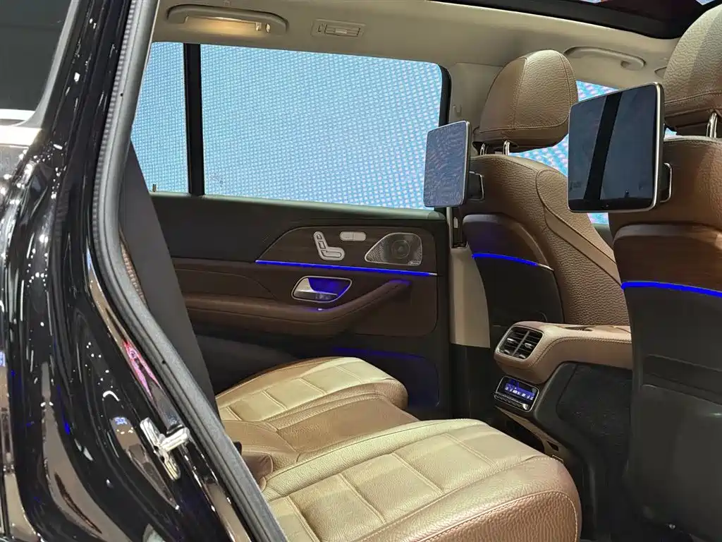 Mercedes-Benz GLS 2024 Model GLS 450 4MATIC Luxury фото 23