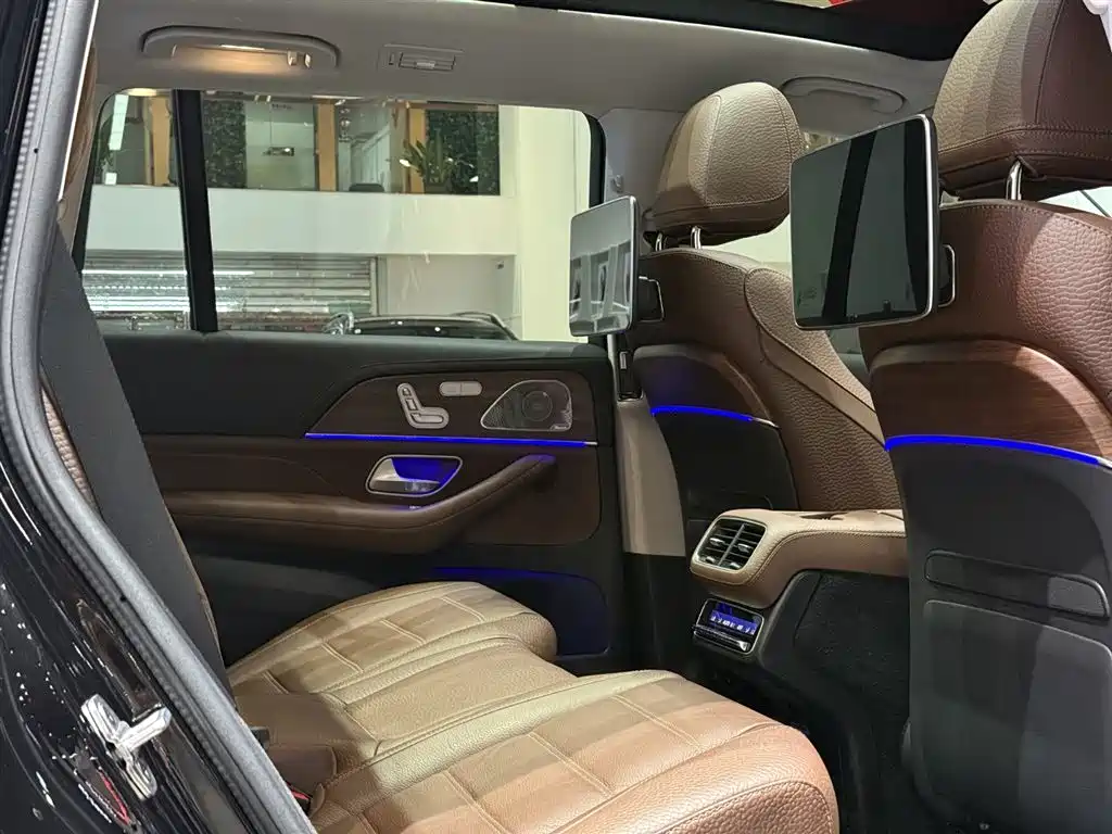 Mercedes-Benz GLS 2024 Model GLS 450 4MATIC Luxury фото 17