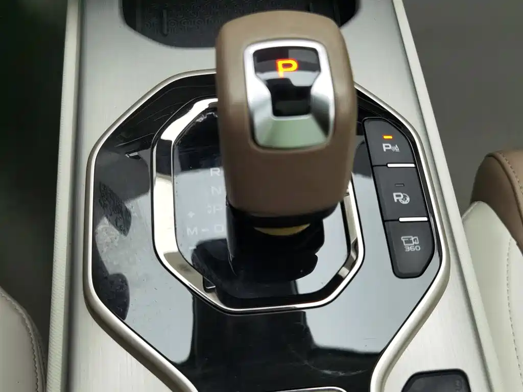 GEELY AUTOMOBILE GEELY ICON