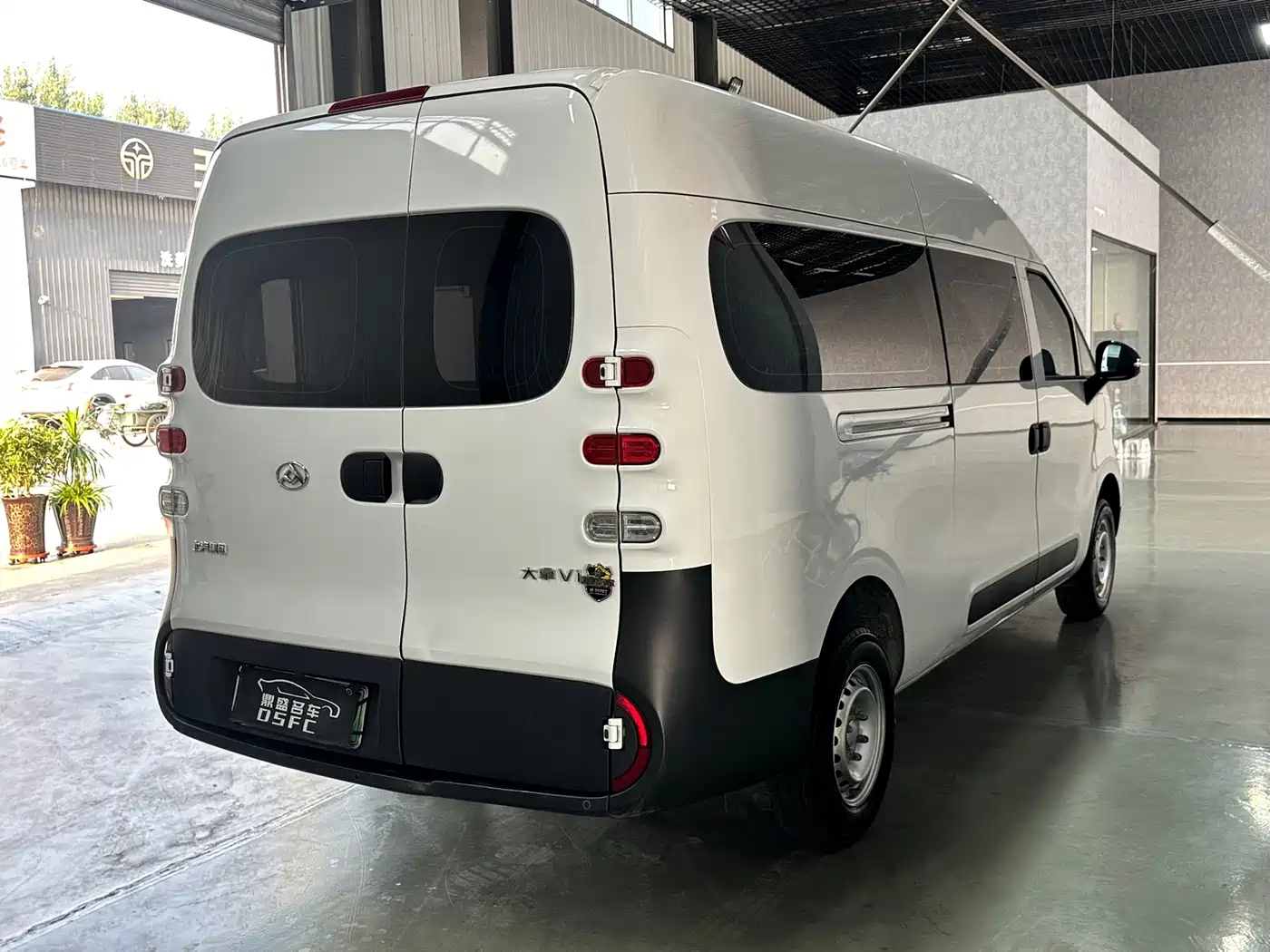 Maxus Dana V1 2025 2025 Model V1+ Long Wheelbase High Roof Multi-Purpose Edition (62kWh)