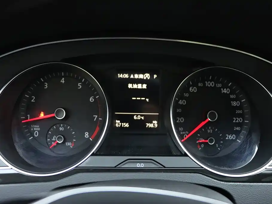 Volkswagen Magotan 2019 330TSI DSG Luxury China V фото 7
