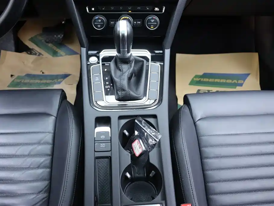 Volkswagen Magotan 2019 330TSI DSG Luxury China V фото 23