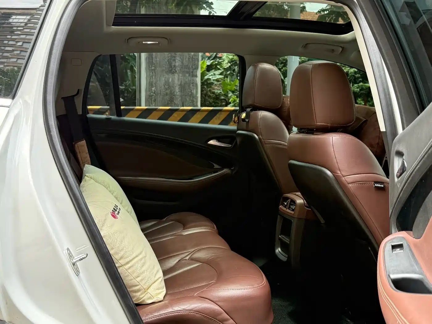 Photo 14 - Buick Envision Plus