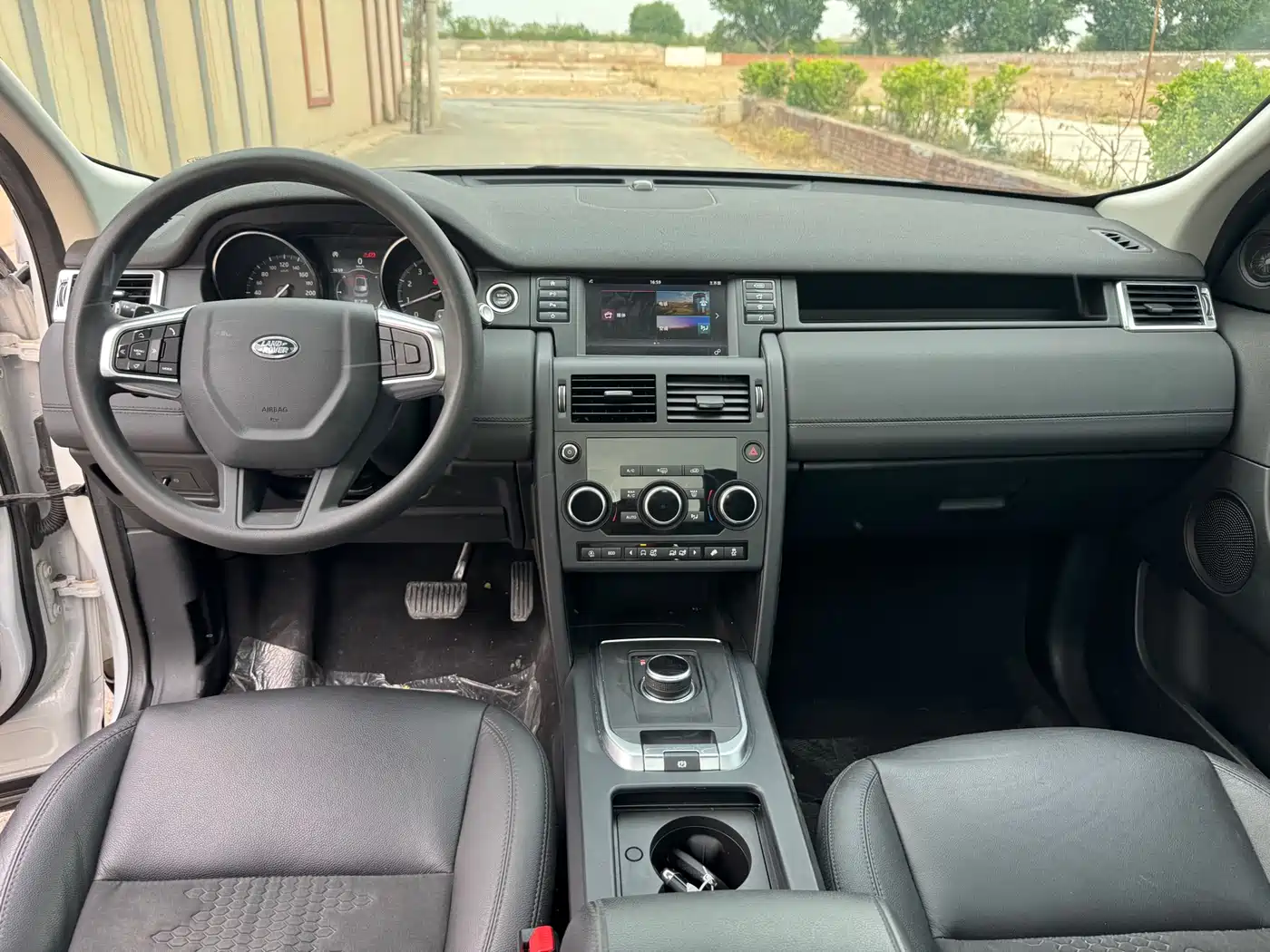 Land Rover Discovery Sport 2018 240PS PURE Edition фото 9