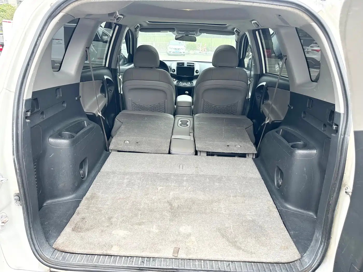 Toyota RAV4 Rongfang 2009 2.4L Automatic Luxury Navigation Edition фото 14
