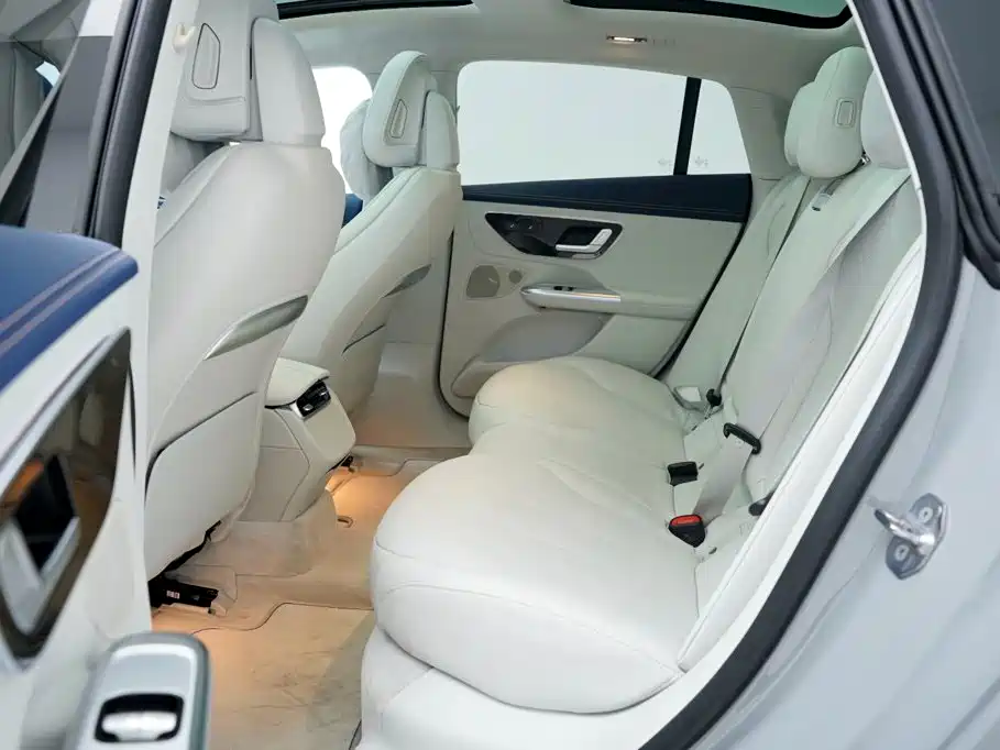 Фото 5 - Mercedes-Benz EQE