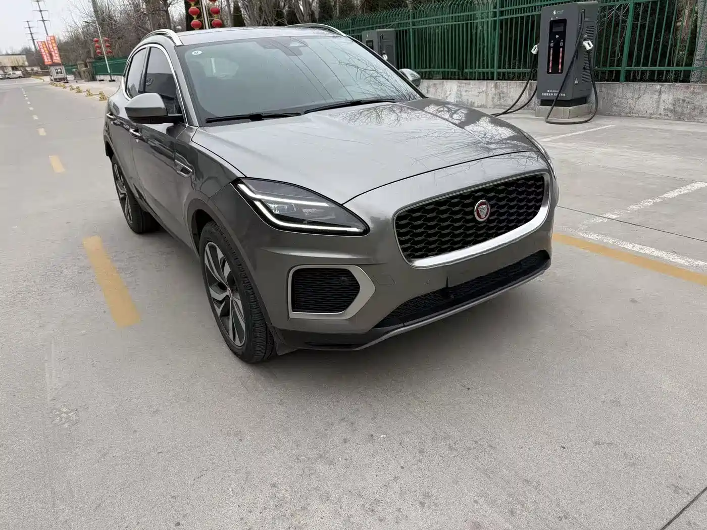 JAGUAR E PACE