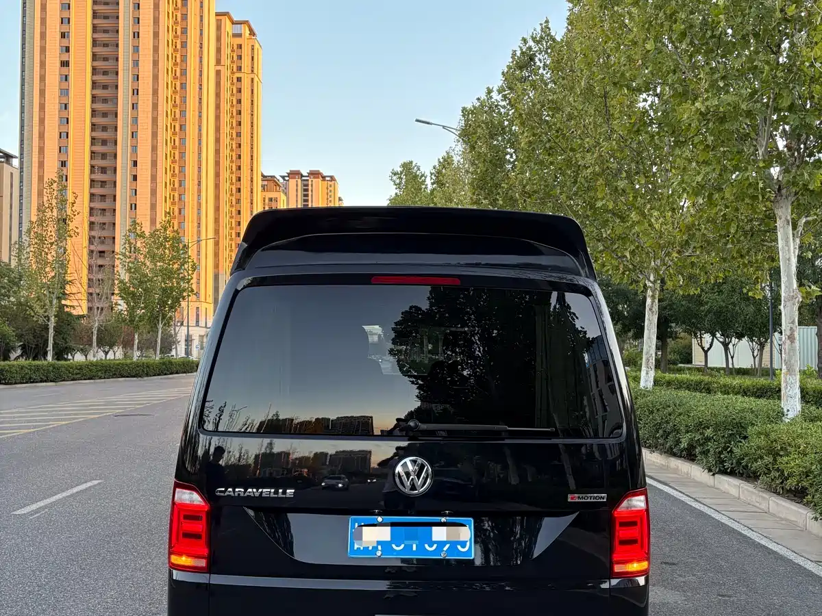 Volkswagen Caravelle 2018 2.0TSI 4WD Luxury Edition 7-Seater фото 5