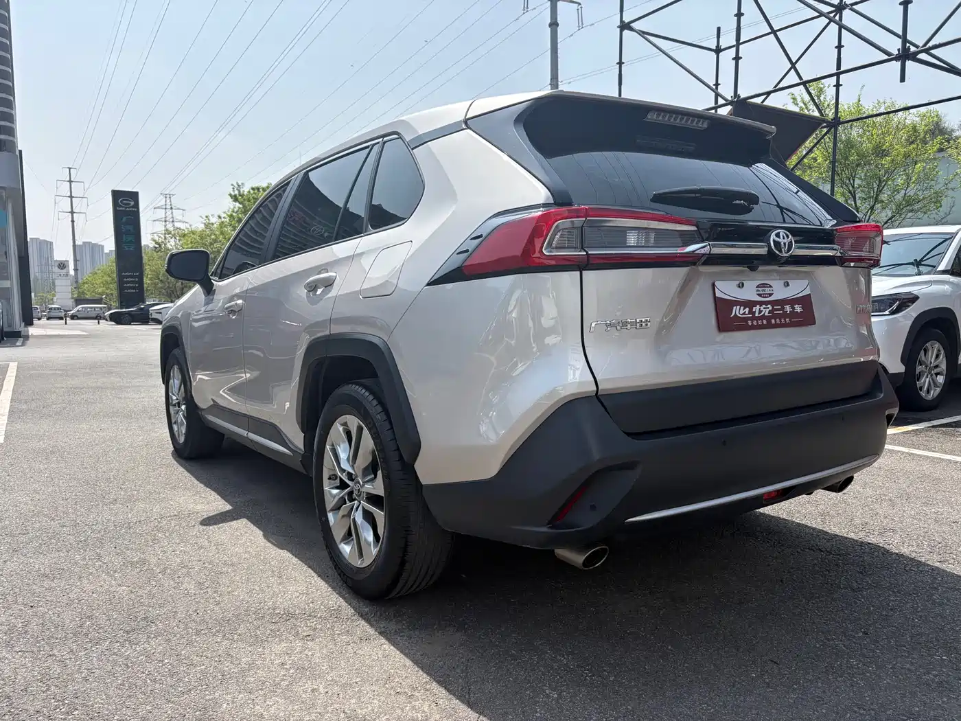 Toyota Wildlander 2021 2.0L CVT 2WD Luxury Edition фото 17