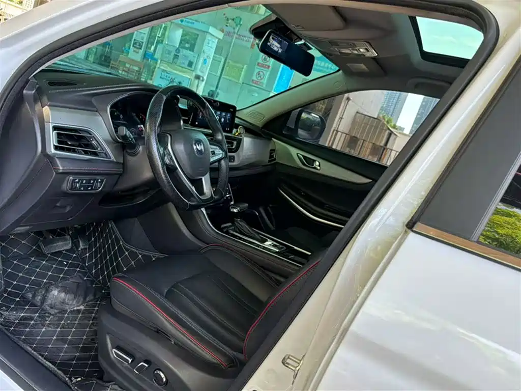 Фото 9 - Changan CS75