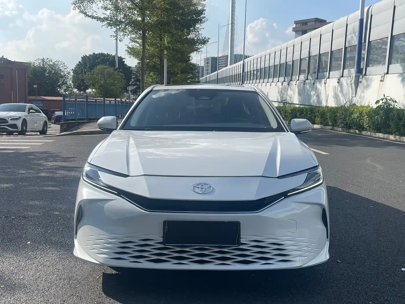 Toyota Camry 2025 2024 Hybrid 2.0HGVP Luxury Edition