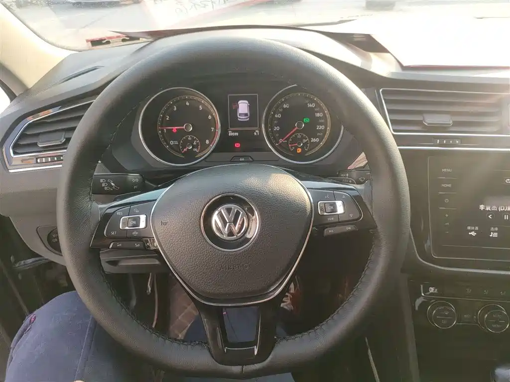 Volkswagen Tiguan L 2019 Facelift 330TSI Auto 2WD Panorama Comfort China VI фото 11