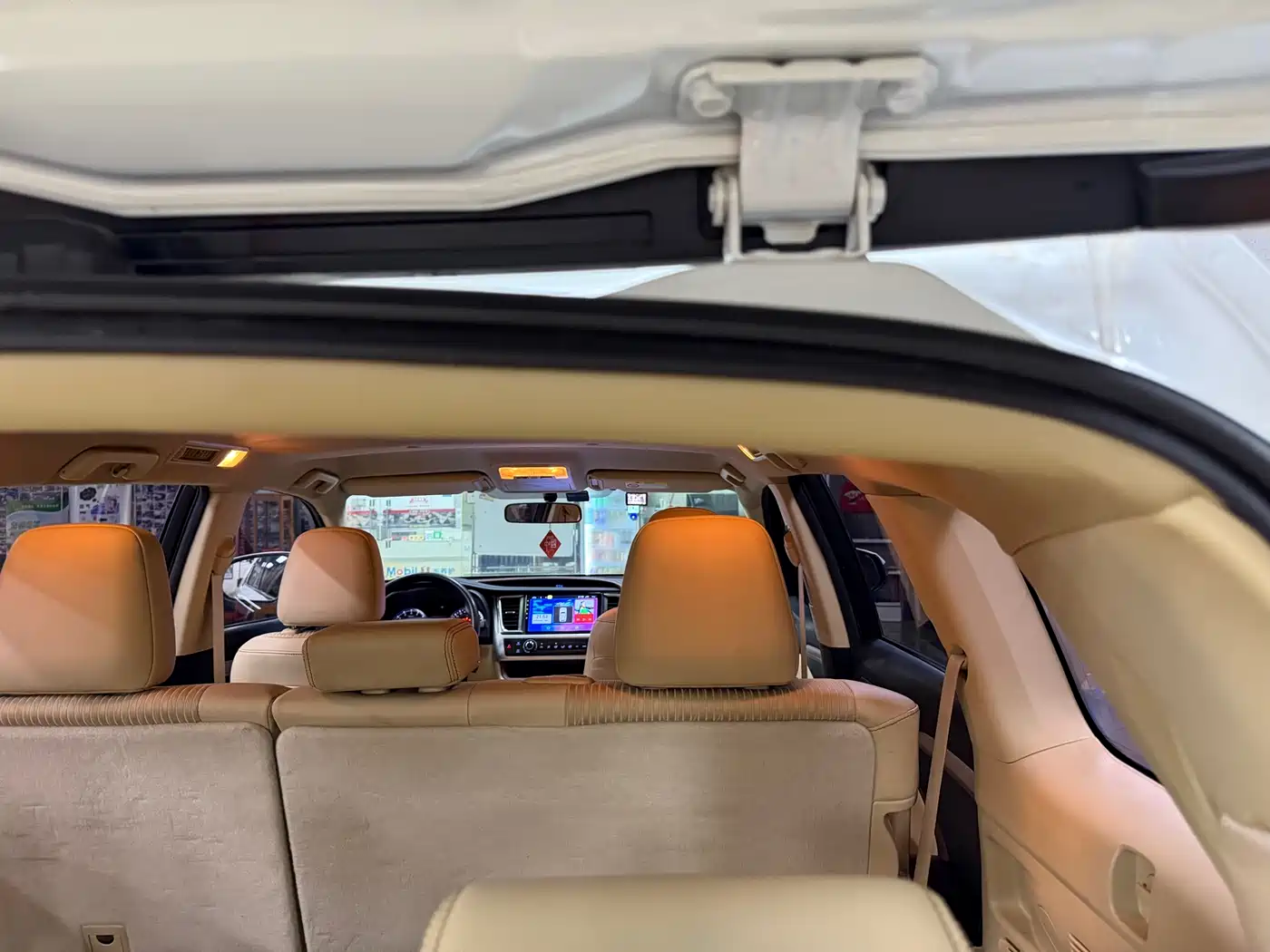 Photo 40 - Toyota Highlander
