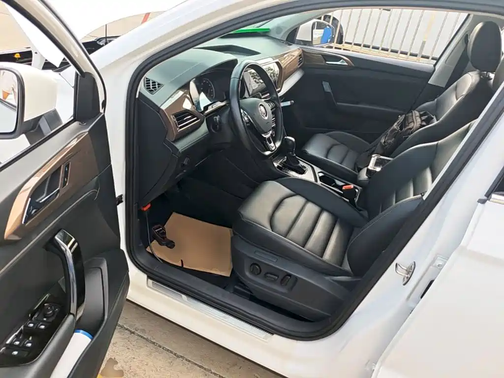Volkswagen Tharu, миниатюра 16