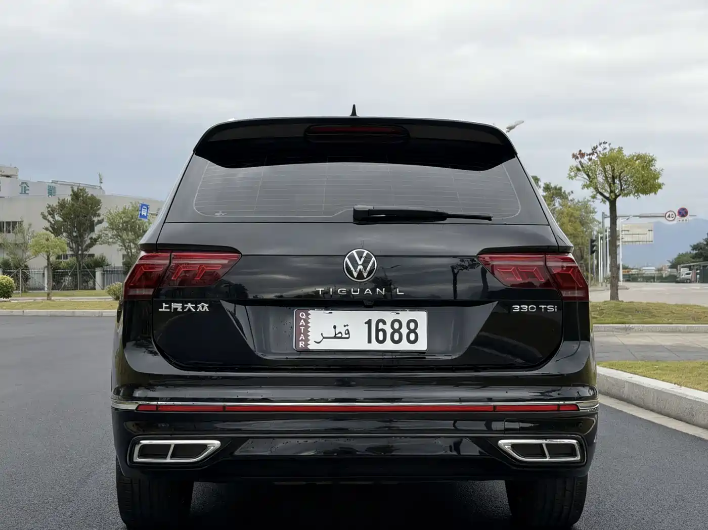 Volkswagen Tiguan L 2023 330TSI Auto 2WD R-Line Premium Edition фото 10