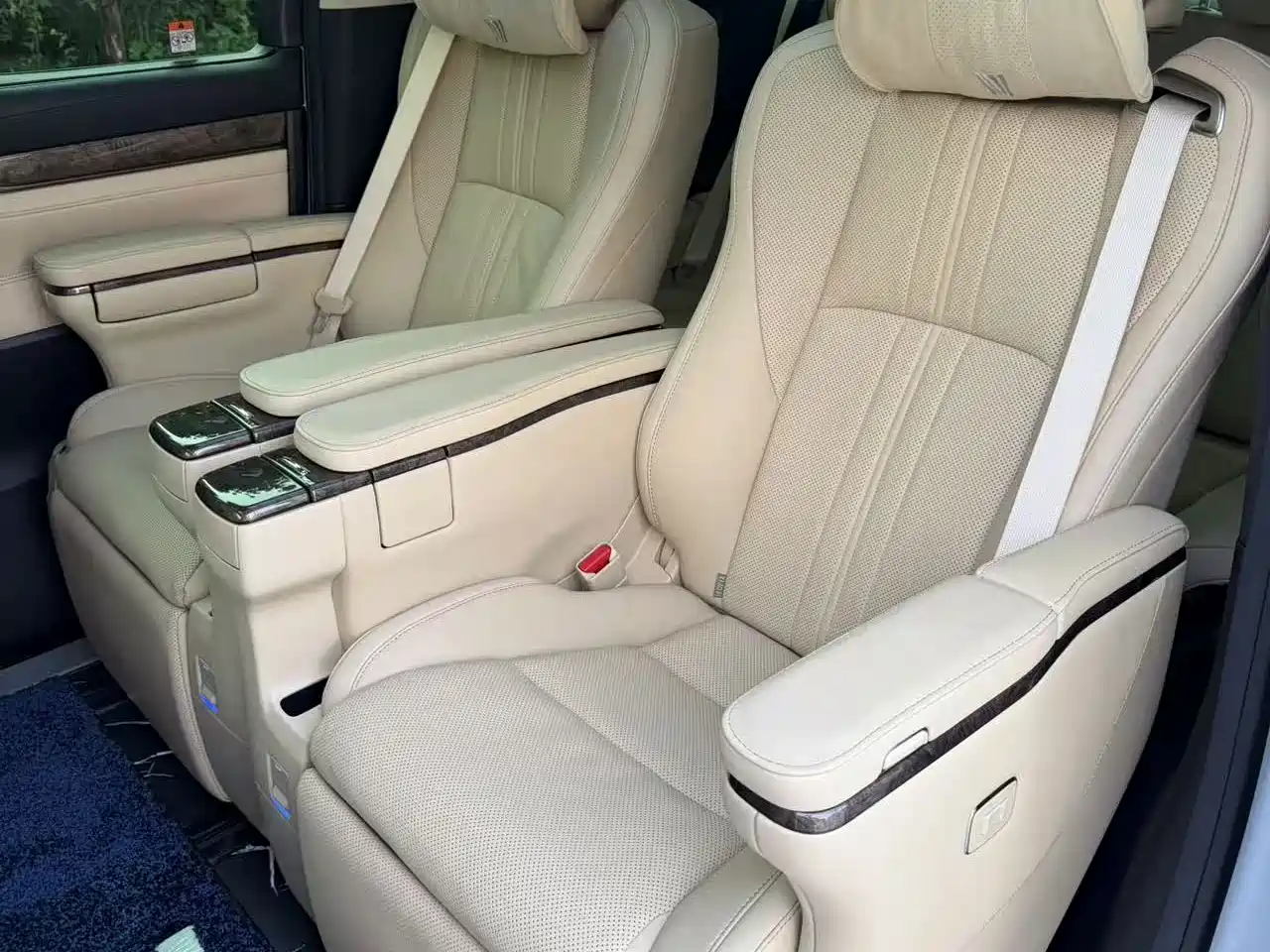 Toyota Vellfire 2023 2023 Crown Hybrid 2.5L HV Ultimate