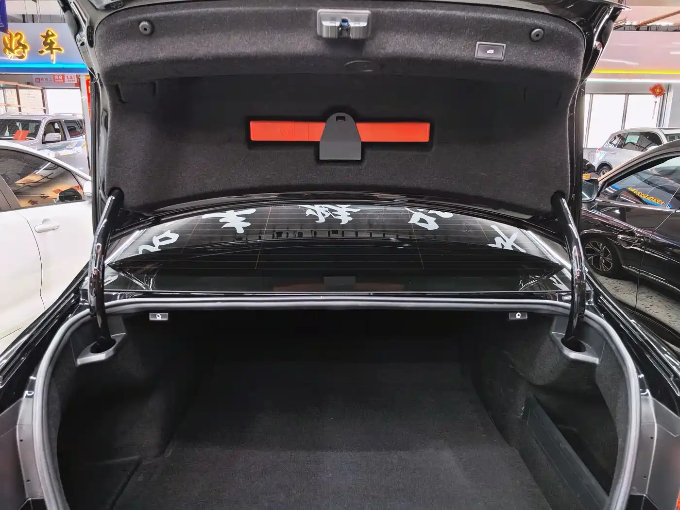 Volkswagen Magotan 2023 Model 2 Million Commemorative Edition 330TSI DSG Luxury фото 16