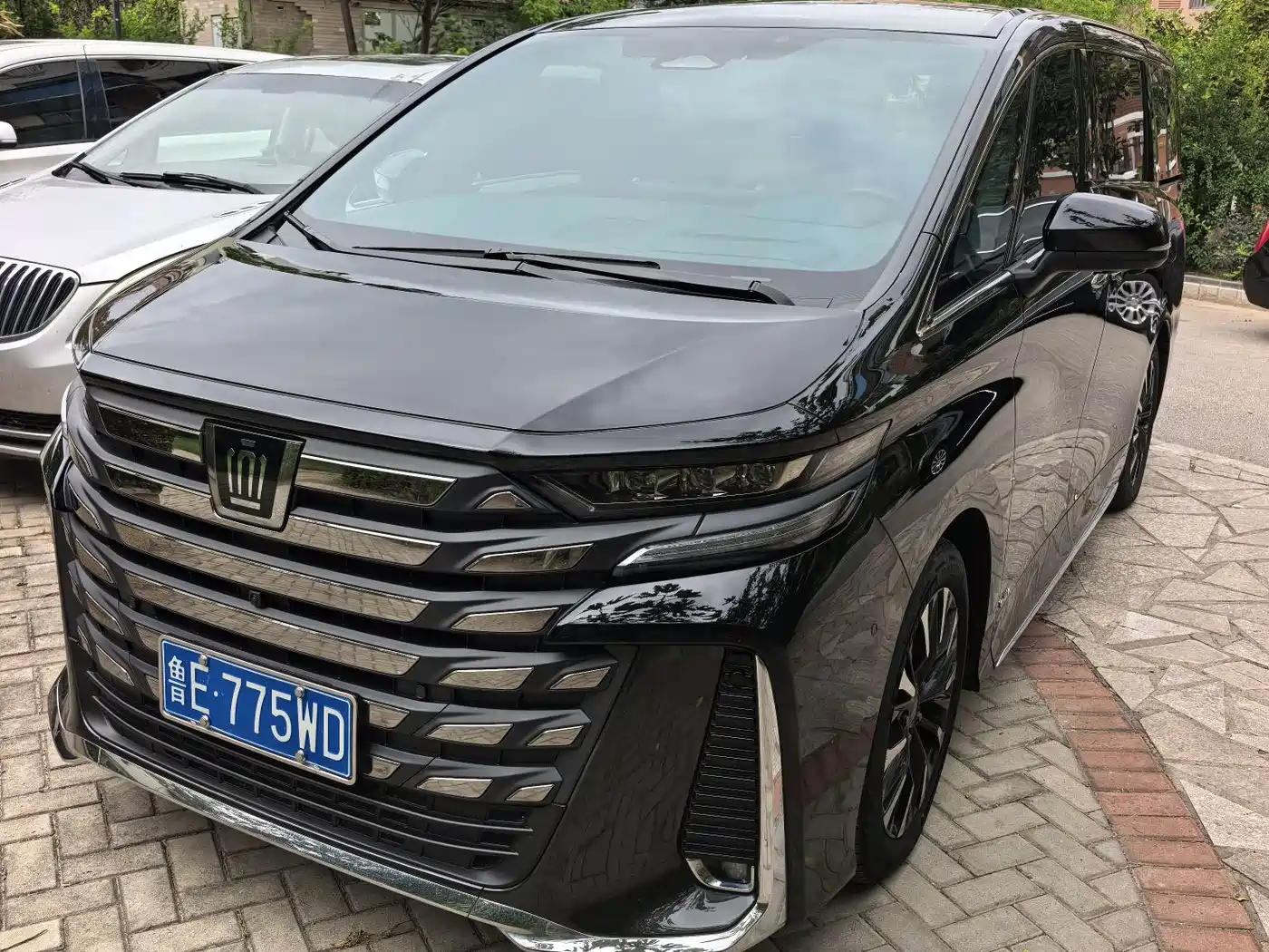 Toyota Vellfire 2025 2024 Crown Hybrid 2.5L Premium Edition