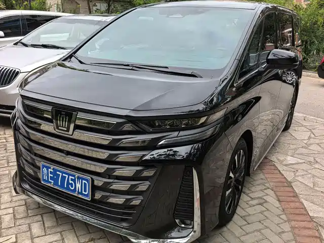 Toyota Vellfire Toyota Crown, гибрид, 2.5L, Максимум