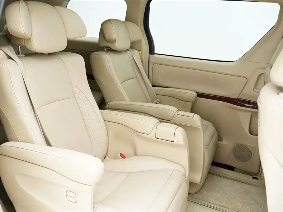 Toyota Alphard 2011 3.5L Luxury Edition фото 20