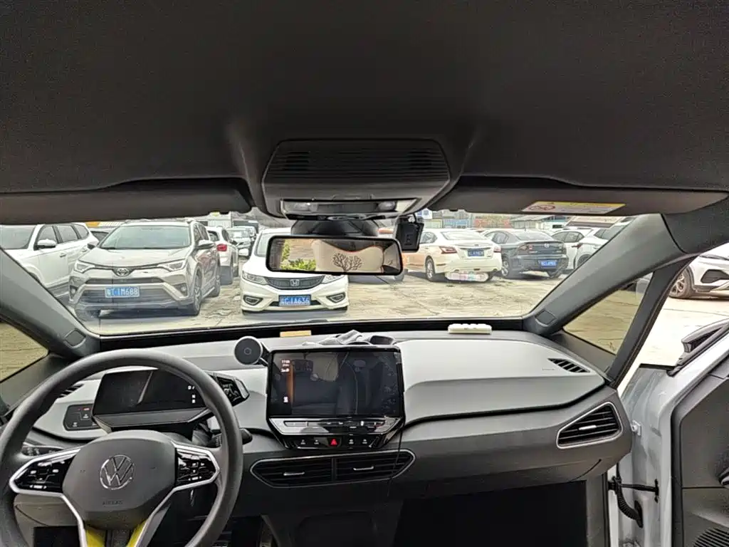 Volkswagen ID.3 2023 Upgraded Pure Intelligence Edition фото 18
