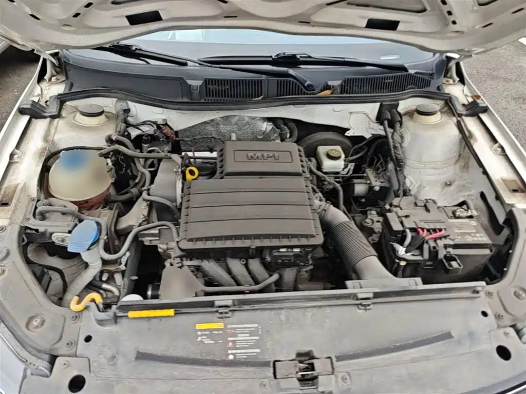 Volkswagen Lavida 2017 1.6L Manual Trend Edition фото 20