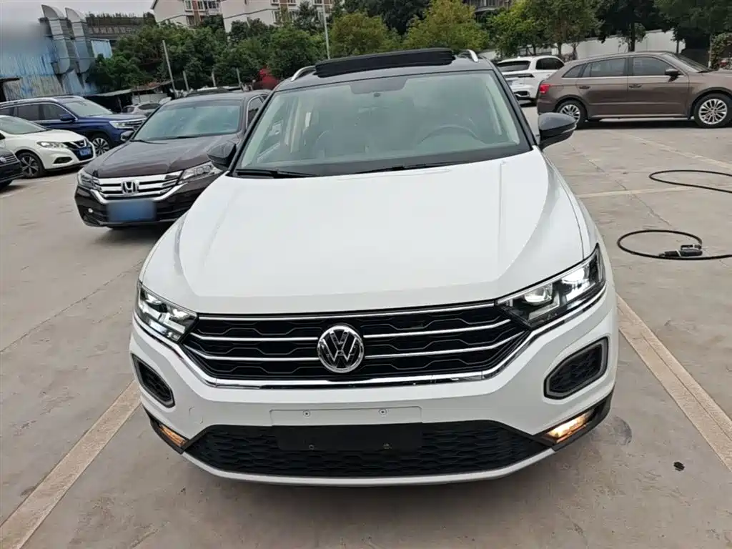 Volkswagen T-ROC 2018 230TSI DSG 2WD Progressive China VI фото 3
