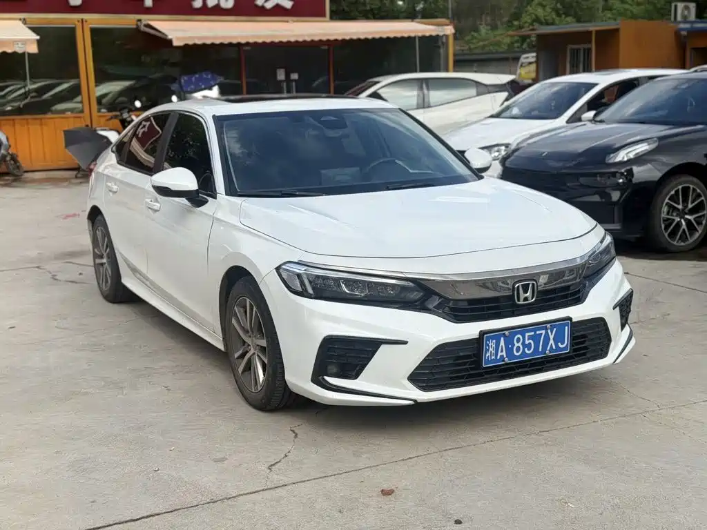 Фото 3 - Honda Civic