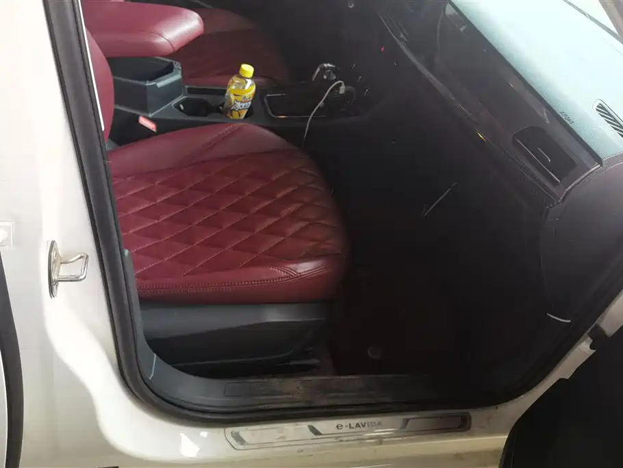 VOLKSWAGEN Lavida Pure Electric