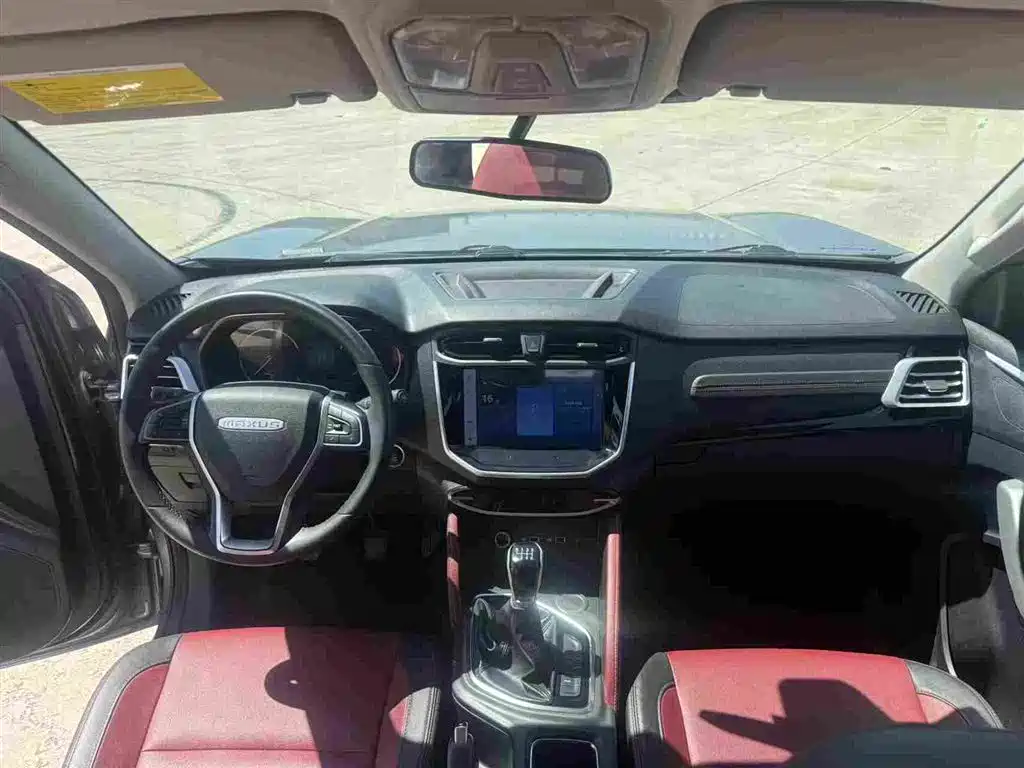 SAIC Maxus Maxus T70 2022 2.0T Manual Diesel 2WD 5th Anniversary Elite Long Bed Flat Floor фото 5