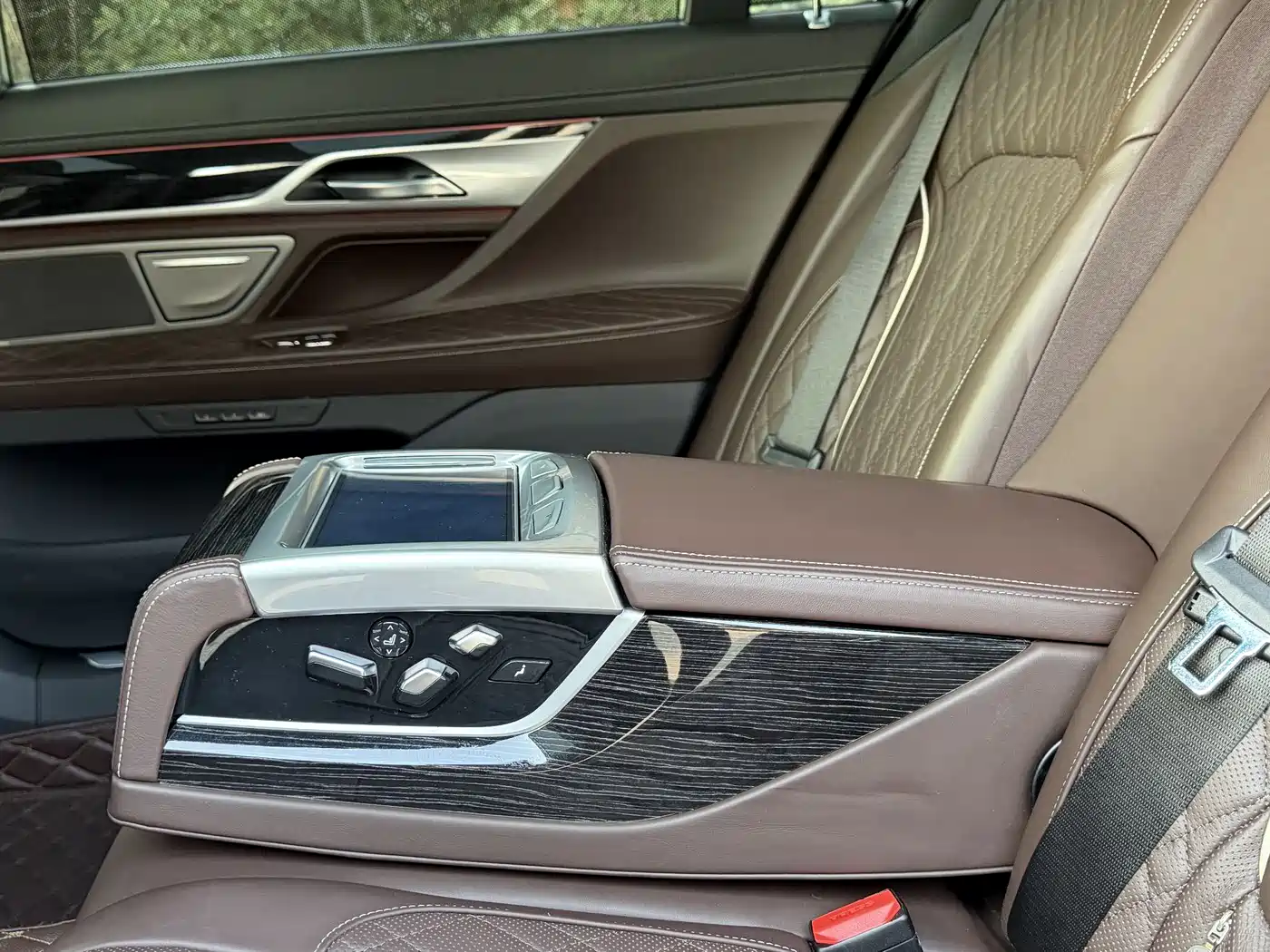 BMW 7 Series 2019 Facelift 740Li Exclusive M Sport Package фото 12