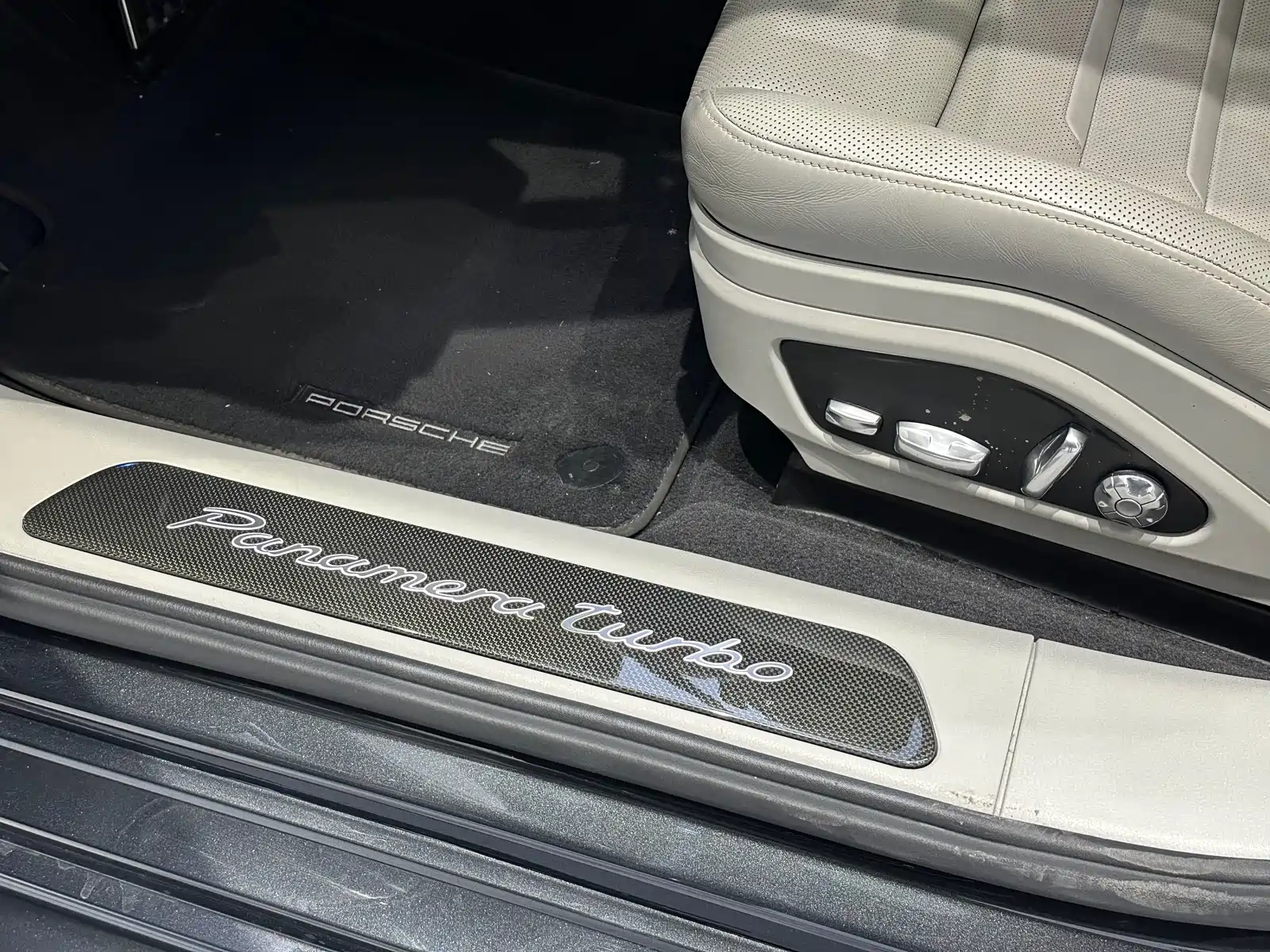 صورة 9 - Porsche Panamera