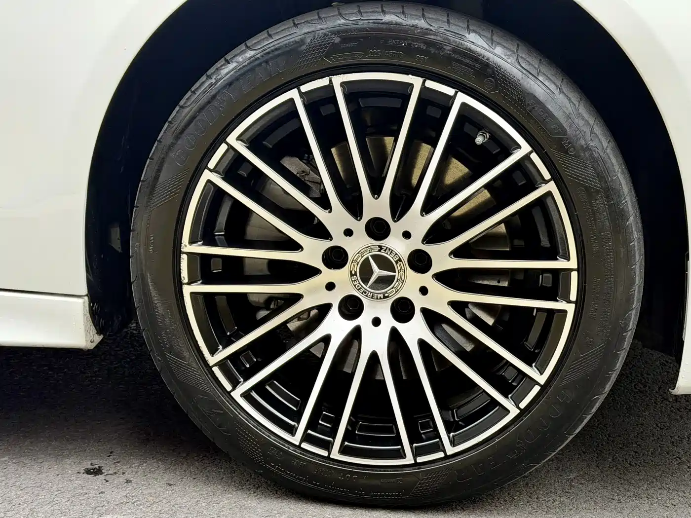 Mercedes-Benz C-Class 2023 C 260 L Sport фото 4