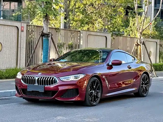 BMW 8 840i, двухдверное купе, M Спорт-пакет