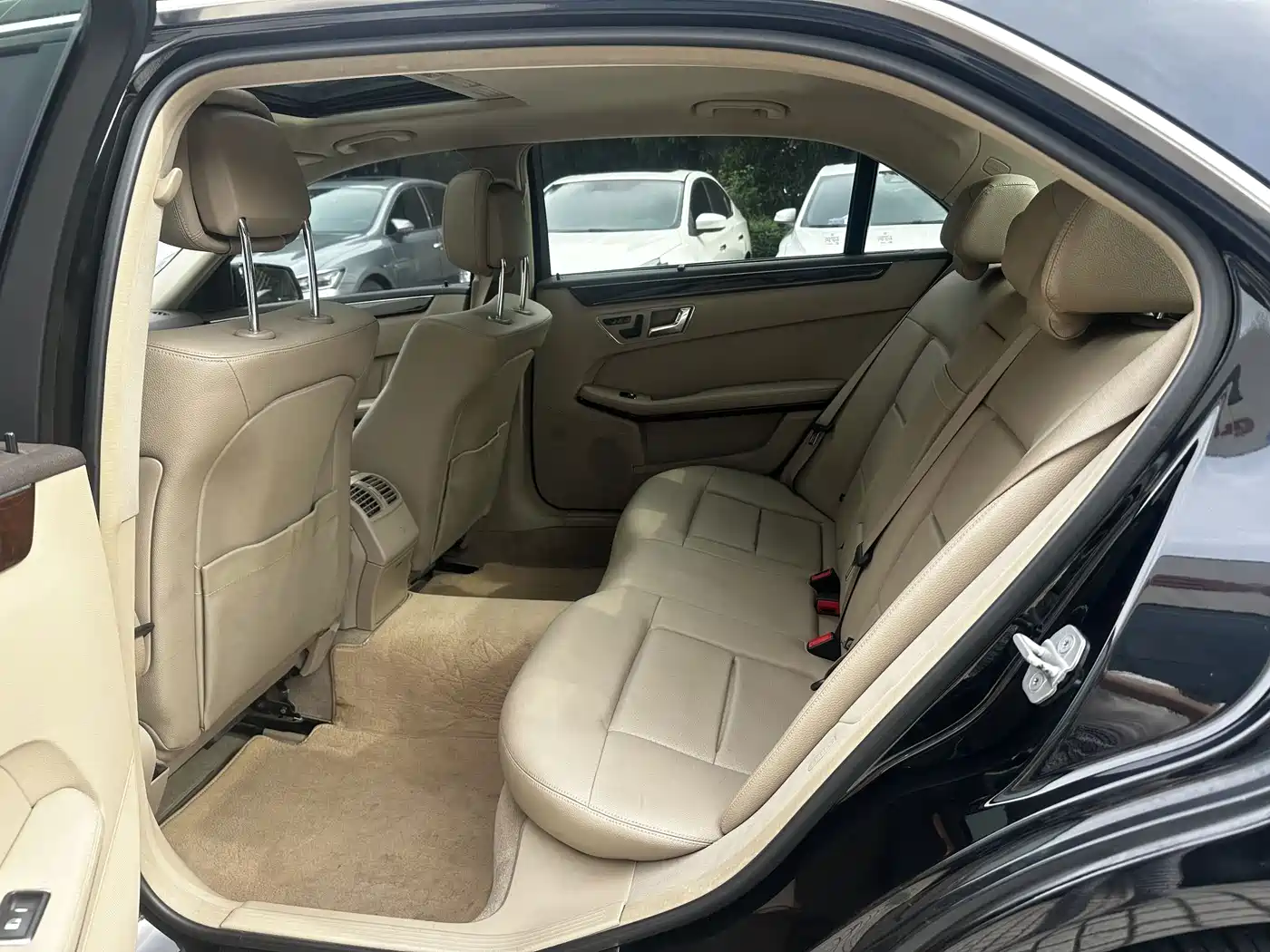 Mercedes-Benz E-Class 2011 2011 E 200 L CGI Elegance