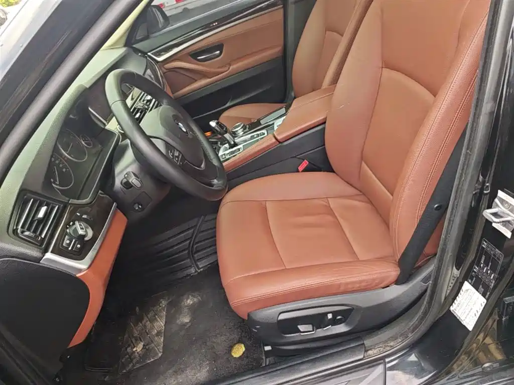 BMW 5 Series 2014 528Li Leading Edition фото 11