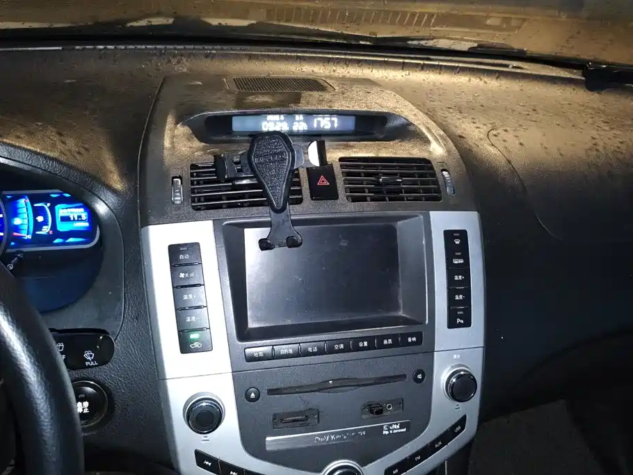 BYD S6 2015 2014 Model 1.5TI Manual Premium 7-Seater