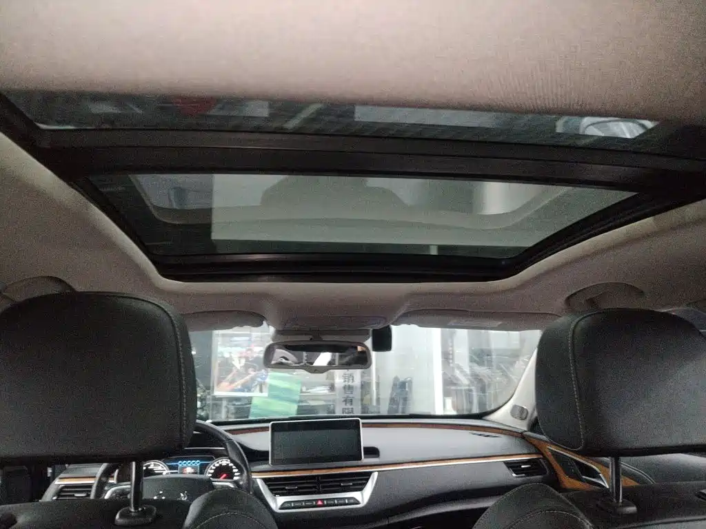 Hongqi H5 2018 2018 30TD Smart Connected Royal Edition