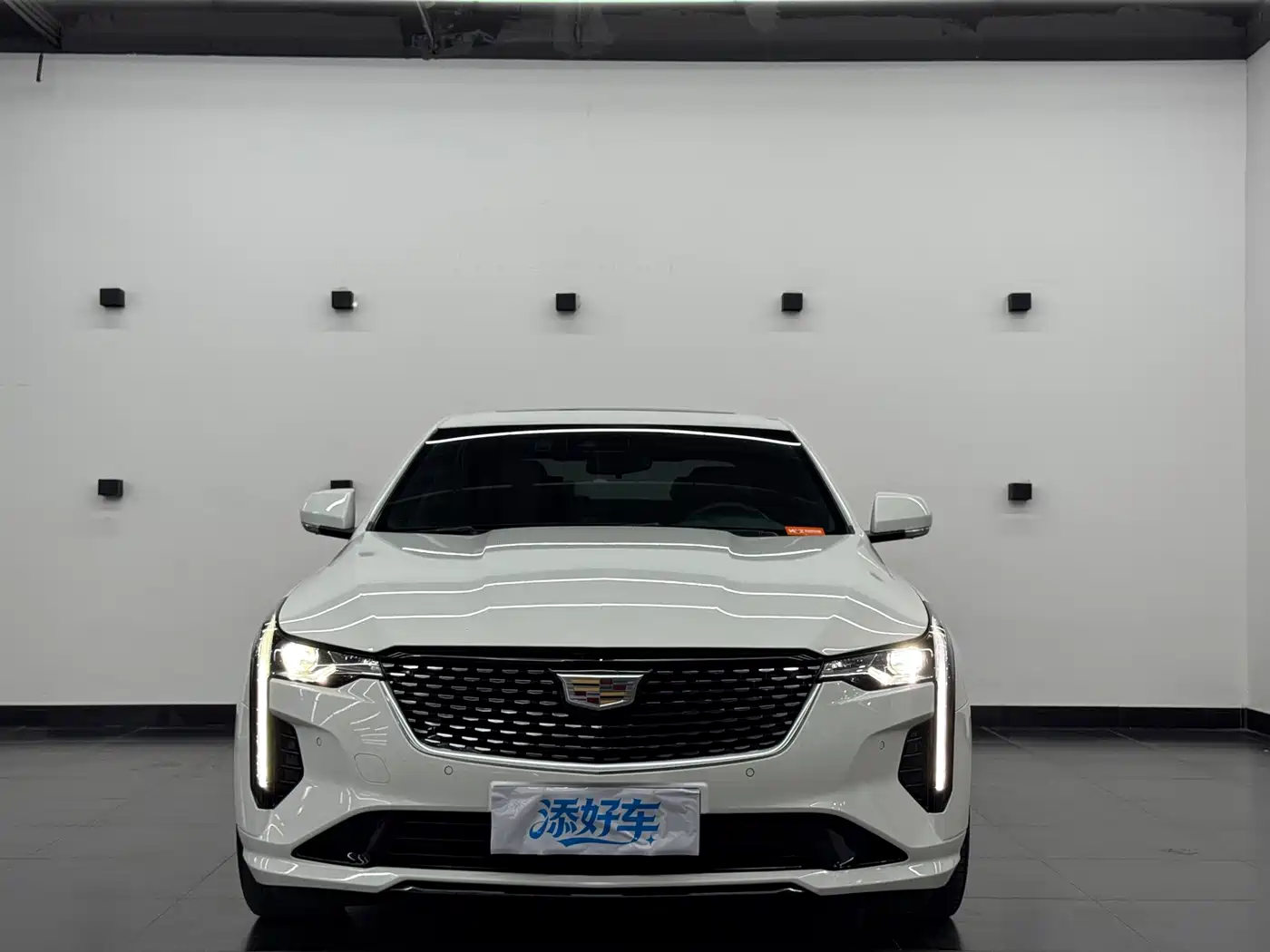 CADILLAC CT4