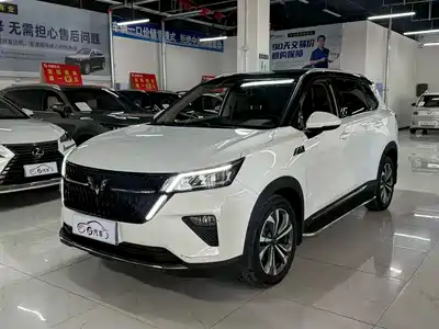 Wuling Asta